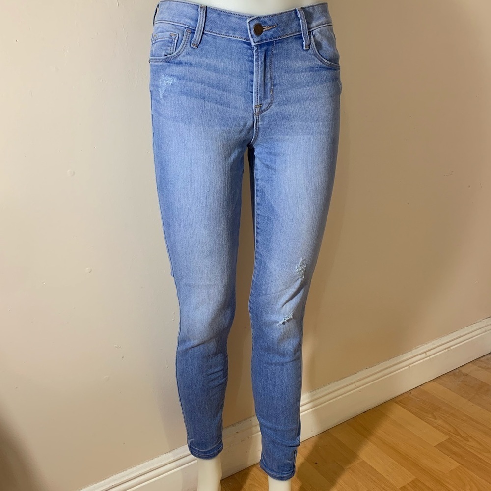 OLD NAVY ROCKSTAR MID-RISE LADIES BLUE JEANS
